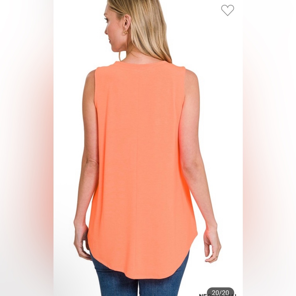 NWT! Khaki Sleeveless Soft Stretchy Tank Top V-Neck Top - Picture 3 of 3